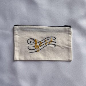 Music notes embroidred pen case