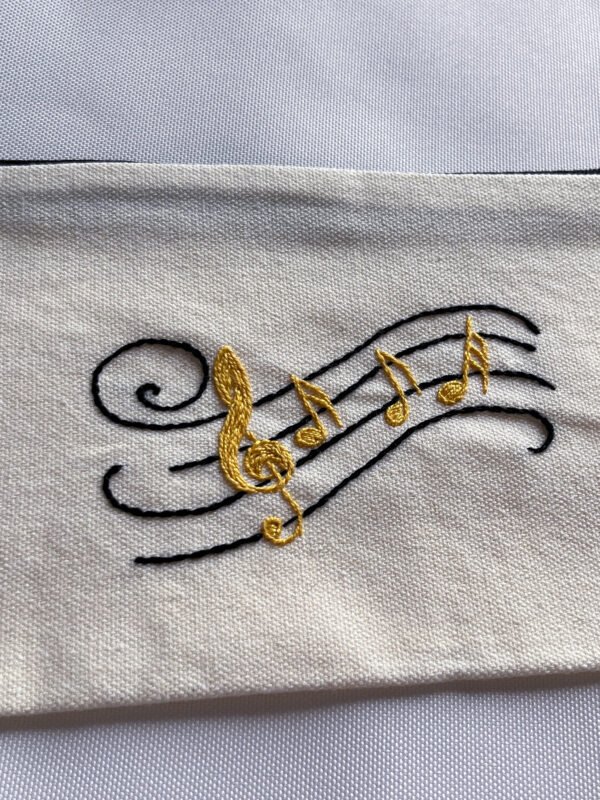 IMG_4709 Music notes embroidred pen case