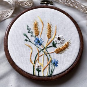 Wheat & daisy embroidery hoop🌾