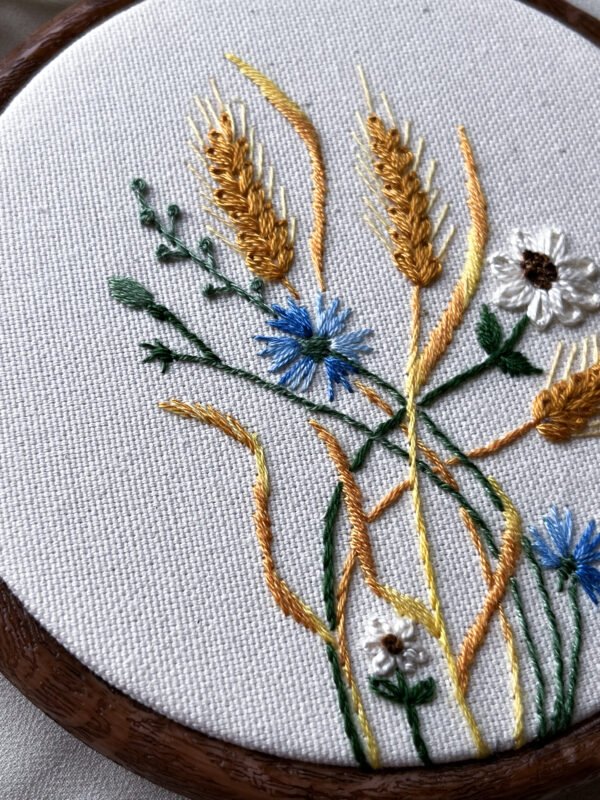 IMG_4830 Wheat & daisy embroidery hoop🌾