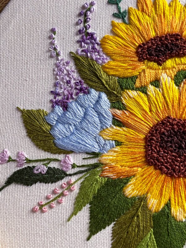 IMG_4968 Sunflower bouquet embroidery hoop🌻