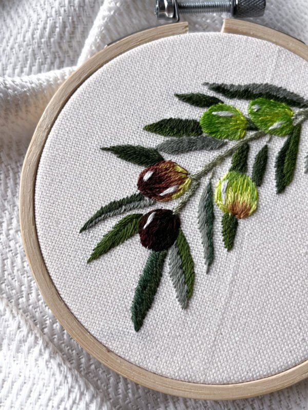 Olive branch embroidery hoop 02 Olive branch embroidery hoop 🫒
