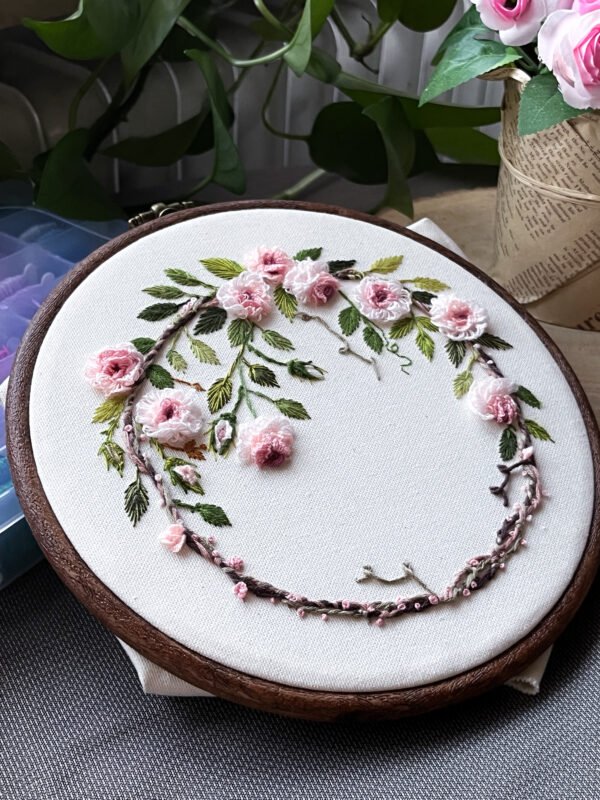 Pink roses embroidery03 Pink roses embroidery hoop🌸