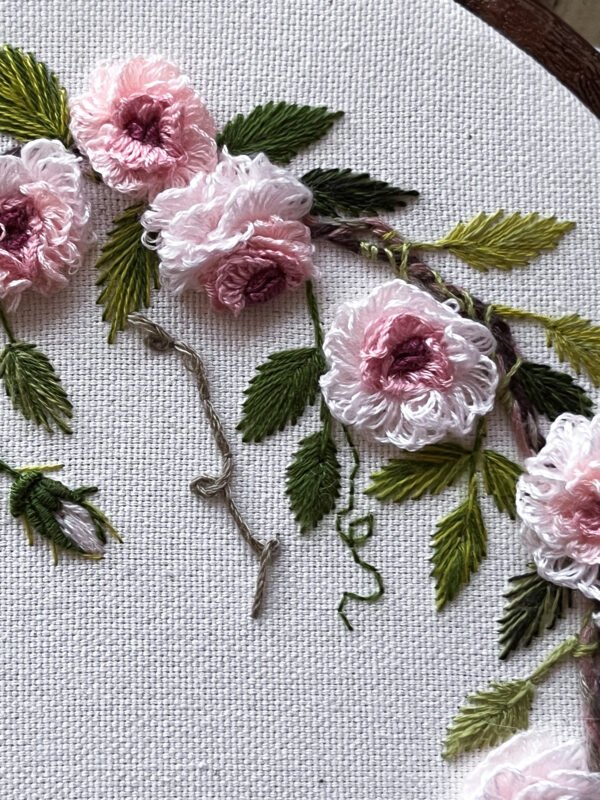 Pink roses embroidery05 Pink roses embroidery hoop🌸