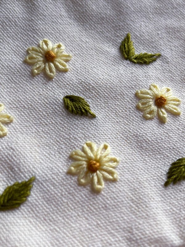 IMG_4706 Daisy embroidred pen case