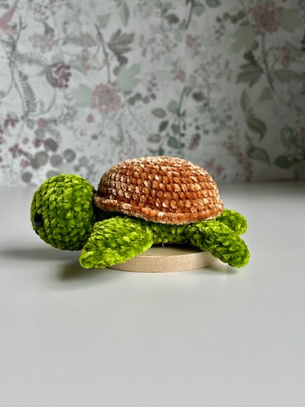 Turtle plushie amigurumi