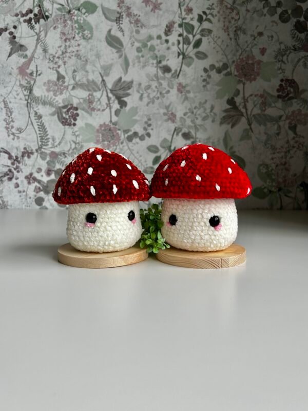 Mushroom plushie amigurumi