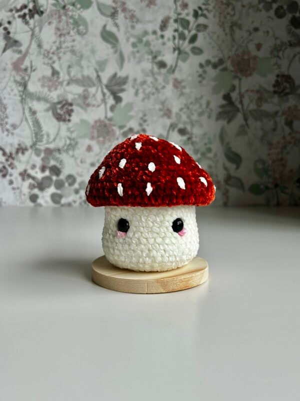 Mushroom plushie amigurumi