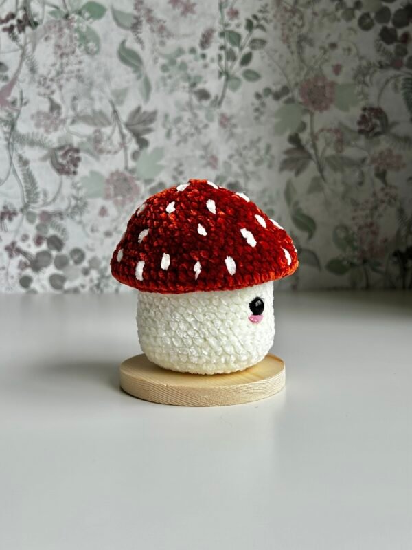Mushroom plushie amigurumi